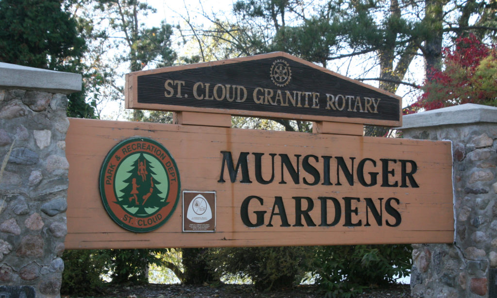Munsinger Gardens Sign